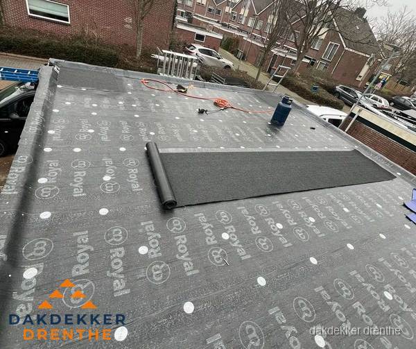 Dakrenovatie plat dak met bitumen dakbedekking in Drenthe