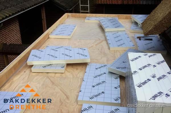 PIR isolatieplaten leggen op plat dak in Drenthe PIR isolatieplaten leggen op plat dak in Drenthe